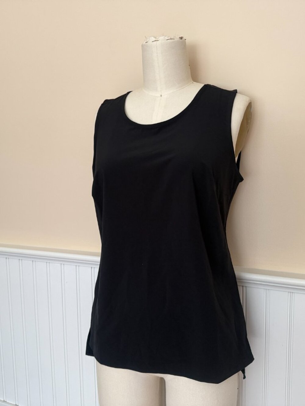 NEW WITH TAG Eddie Bauer Departure Tank XS Black UPF 50